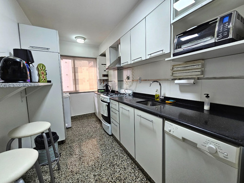 Venta De 4 Amb Con Cochera En Monte Castro Impecable