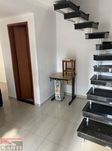 Sobrado Com 06 Vagas - 150 M² De Área Construída - St18940