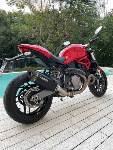 Ducati Monster 821 Inmaculada Inluye +u$3000 En Accesorios