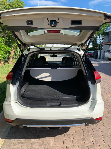 Nissan X-Trail 2.0 Exclusiv 2 Row Hybrid