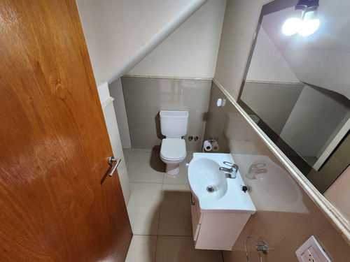 Venta. Departamento En Duplex 2 Ambientes Divisibles Como 3 Ambientes. Caballito. Financiacion