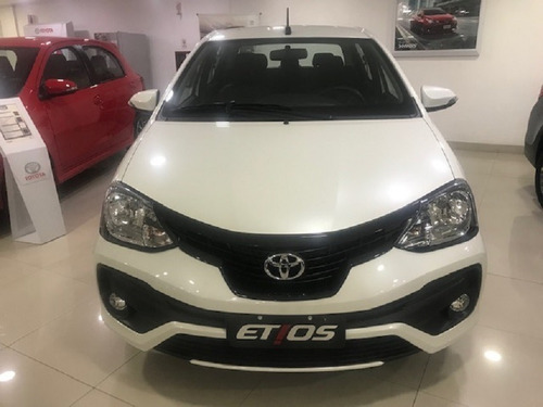 Imagen 14 de 17 de Toyota Etios 2022 1.5 Sedan Xls My19