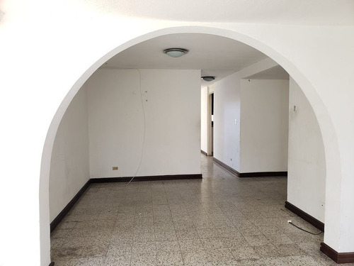 Imagen 6 de 8 de Casa En Venta Sobre Boulevard San Jacinto Mixco