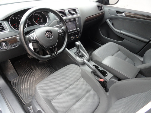 Imagen 7 de 13 de Volkswagen Vento Confortline Tsi