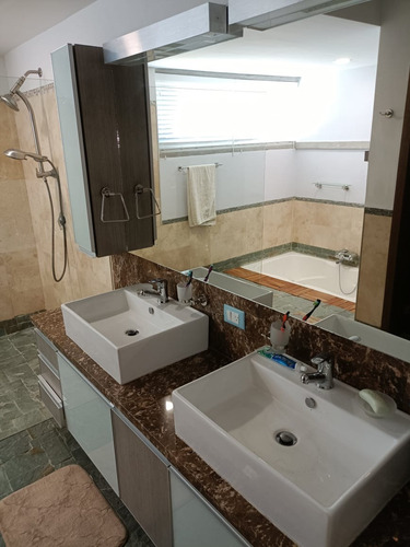 Inmobilia Group Vende Moderna Casa En Colinas De Guataparo