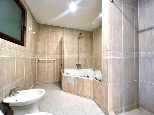 Arriendo Casa En Exclusivo Condominio, Los Trapenses