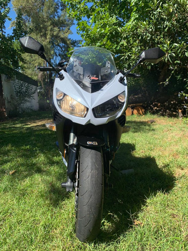 Kawasaki 1000 Ninja 2013. Impecable!