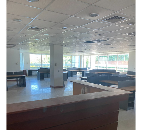 Excelente Oficina En Ciudad Empresarial Huechuraba