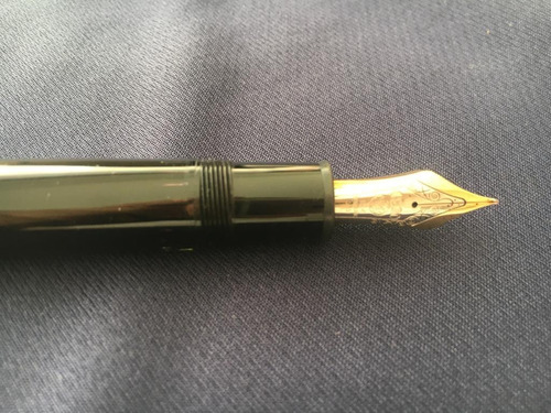 Pluma Montblanc Con Punta De Oro, En Su Estuche. Nueva.