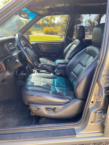 Jeep Grand Cherokee 2.5 Limited