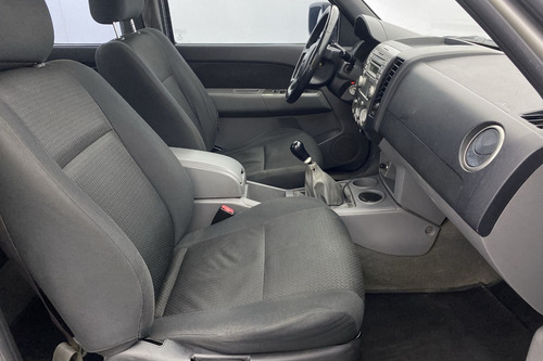 Mazda BT-50 B22D29 MT 2200CC 4X2