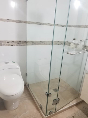 Imagen 15 de 17 de Se Vende Excelente Villa Totalmente Remodelada Tapas 04243564365