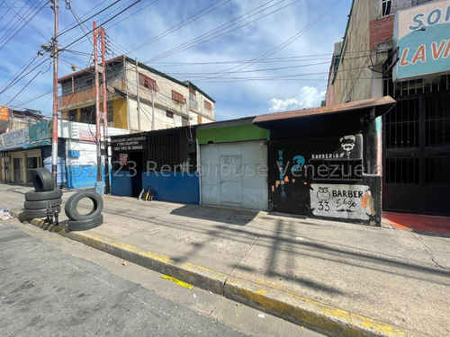 Local Comercial En Venta En Barrio Bolivar Maracay Aragua 24-618 Irrr