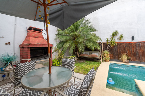 Casa · Venta · 5 Ambientes · Barrio Naon · Mataderos · Piscina · Cochera · Jardín · Playroom