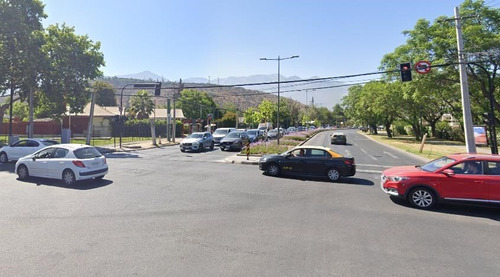 Local Comercial En Arriendo/ Las Condes/ Padre Hurtado/ Mall