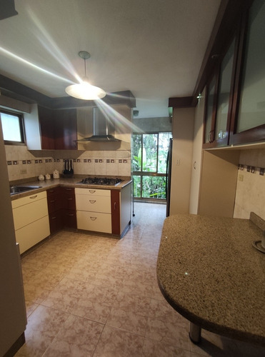 Imagen 5 de 30 de Bello Town House En La Arboleda