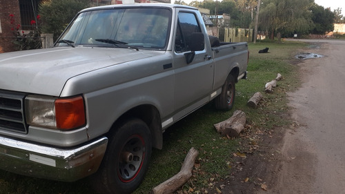 Ford F-100 4.9i