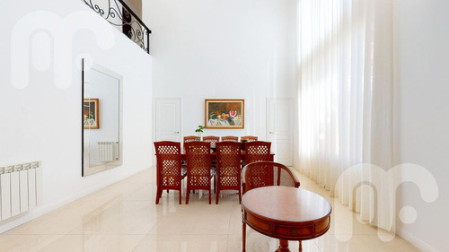Venta Casa De 5 Dormitorios En Miralagos