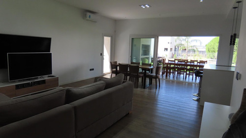 Casa En Venta En Santa Isabel 2 Con Terminaciones De Calidad