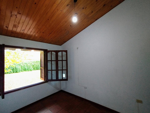Imagen 2 de 14 de Excelente Casaquinta En Villa California