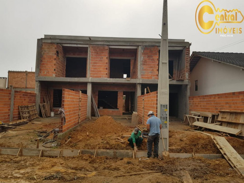 Imagem 8 de 9 de Casa / Sobrado Com 2 Dormitório(s) Localizado(a) No Bairro Centro Em Balneário Piçarras / Balneário Piçarras - 1121