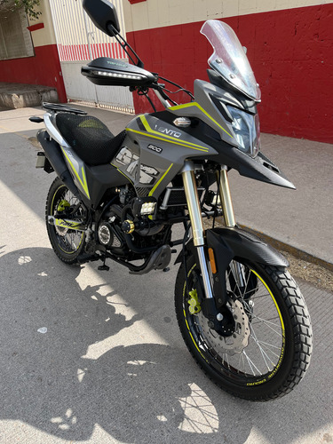 Moto Semi Nueva, Todo En Regla De Papeles Todo Funciona Bien