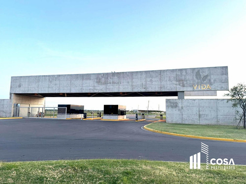 Terreno En Venta En El Exclusivo Barrio Cerrado Vida Club De Campo Funes