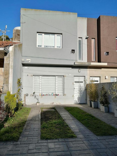 Excelente Duplex De Tres Ambientes Con Parque