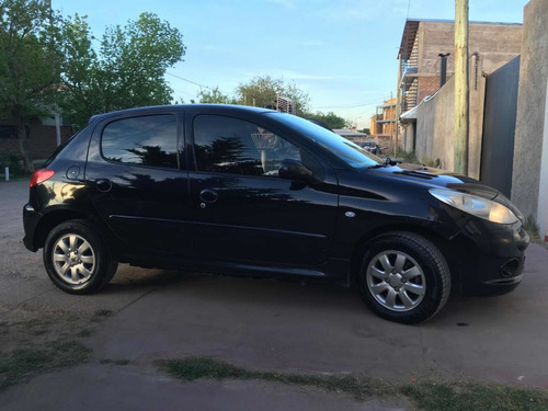 Imagen 3 de 4 de Peugeot 207 2011 1.9 Sedan Xs
