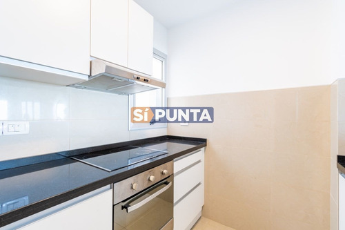 Imagen 19 de 28 de Apartamento De Tres Dormitorios En Suite En Venta Con Vista El Mar En Primera Línea Playa Brava
