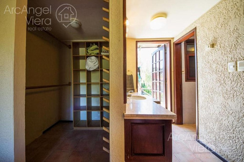 Casa Con Piscina Cerca Al Mar En Rincón Del Indio- Playa Brava -punta Del Este