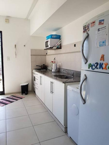 Imagen 6 de 19 de Ph 2 Ambientes, P.b., A Una Cuadra De Av. Mitre Al 3100, Sarandí- Sin Expensas