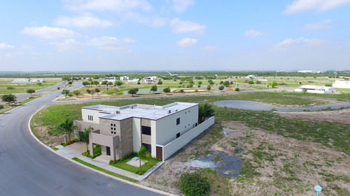 Imagen 1 de 8 de Terreno En Residencial Con Campo De Golf, Zona Aeropuerto
