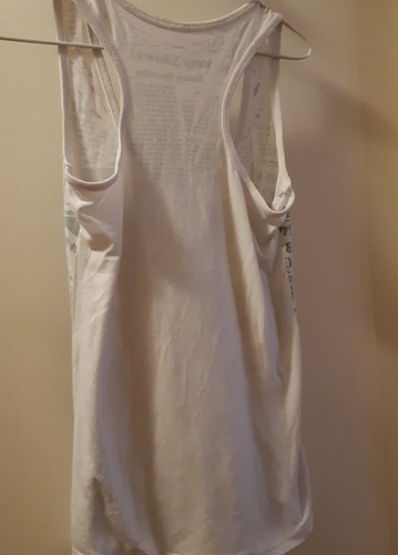Remera Blanca Con Diseños Tipo Periódico Talle Unico