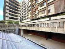 Comprar Local Comercial En Venta Los Palos Grandes.son 5 Locales Para Una Sola Venta,ubicacion Cerca Del Estac Centro Plaza. 25-9993gm