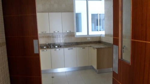 Imagen 5 de 6 de Venta De Amplio Apartamento