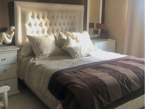 Casa En Venta De 5 Dorm. En Lo Barnechea Avda La Dehesa