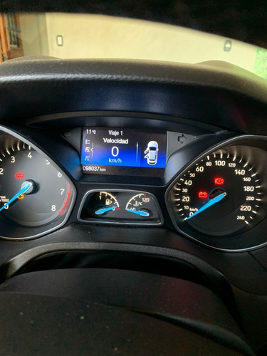 Imagen 4 de 13 de Ford Focus Se Plus 2.0 Mt