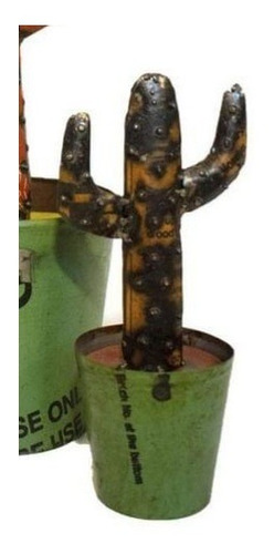 Cactus Chico Con Maceta En Chapa Rustico