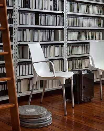 Silla Plastica Apilable Con Brazos Para Jardin Exterior Patas De Aluminio Antioxidable Hogar Quincho Color Blanco