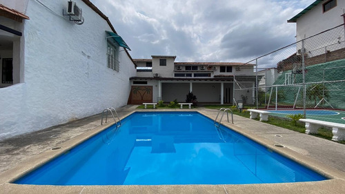 Imagen 13 de 13 de Casa Avenida Ferrero Tamayo, Urbanización Santísimo Salvador