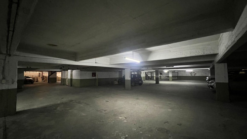 Venta Cochera En Edificio Categoría Zona Guemes