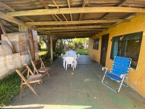 Vendo Casa En Barra De Valizas, Rocha, 3 Dormitorios, Parrillero Y Garage