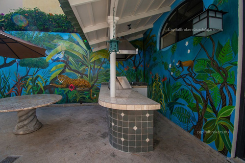 Casa De Lujo En Venta En Ajijic Con Alberca Y Terraza Con Vista A La Laguna