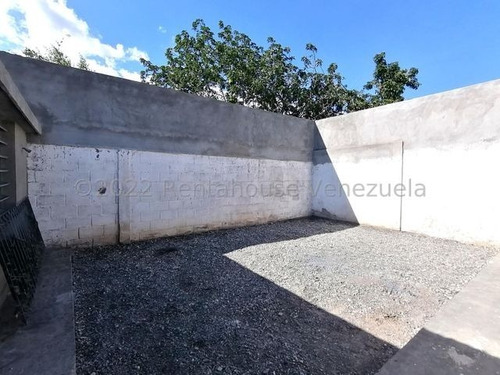 Imagen 26 de 30 de Casas Comercial En Alquiler En Zona Este Nueva Segovia Barquisimeto #23-6730 Daniela Linarez 04245390659