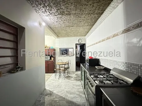 Casa En Venta En El Limon Zp