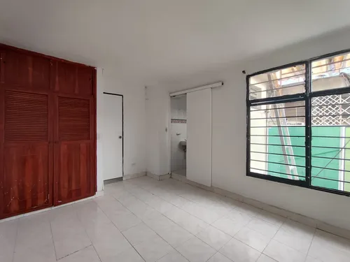 Casa En Arriendo En Avenida Libertadores. Cod A30663