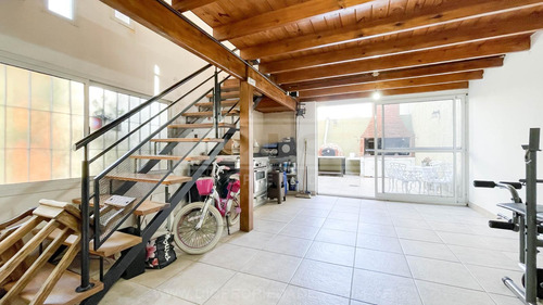 Chalet 3 Dormitorios Venta - Olivos-maipu/uzal