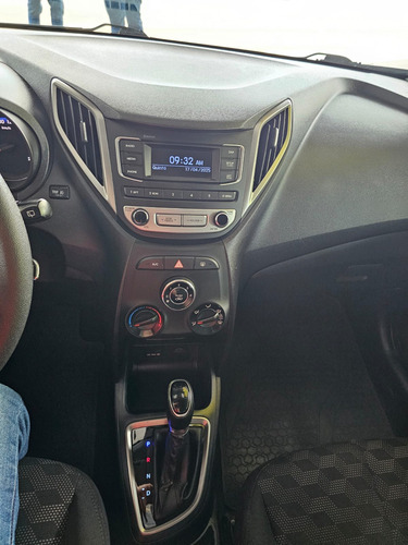 Hyundai HB20 1.6 COMFORT PLUS 16V FLEX 4P AUTOMÁTICO