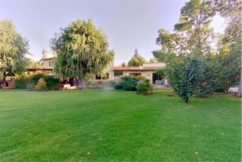Dos Casas En Uno En Condominio!